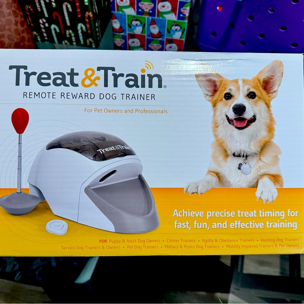 Treat and Train Remote Pet Reward Trainer